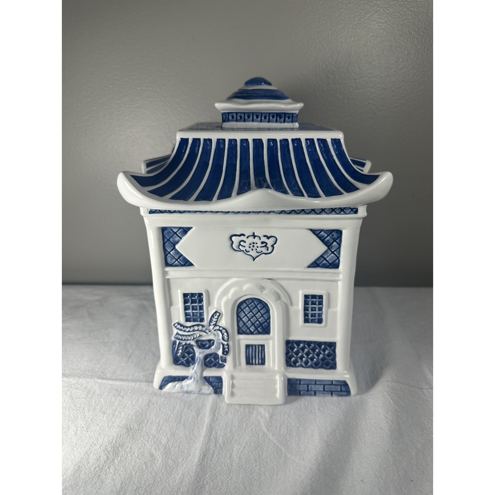 EUC Blue Willow Pagoda Cookie Jar series 3 Christopher Johnson Blue Willow